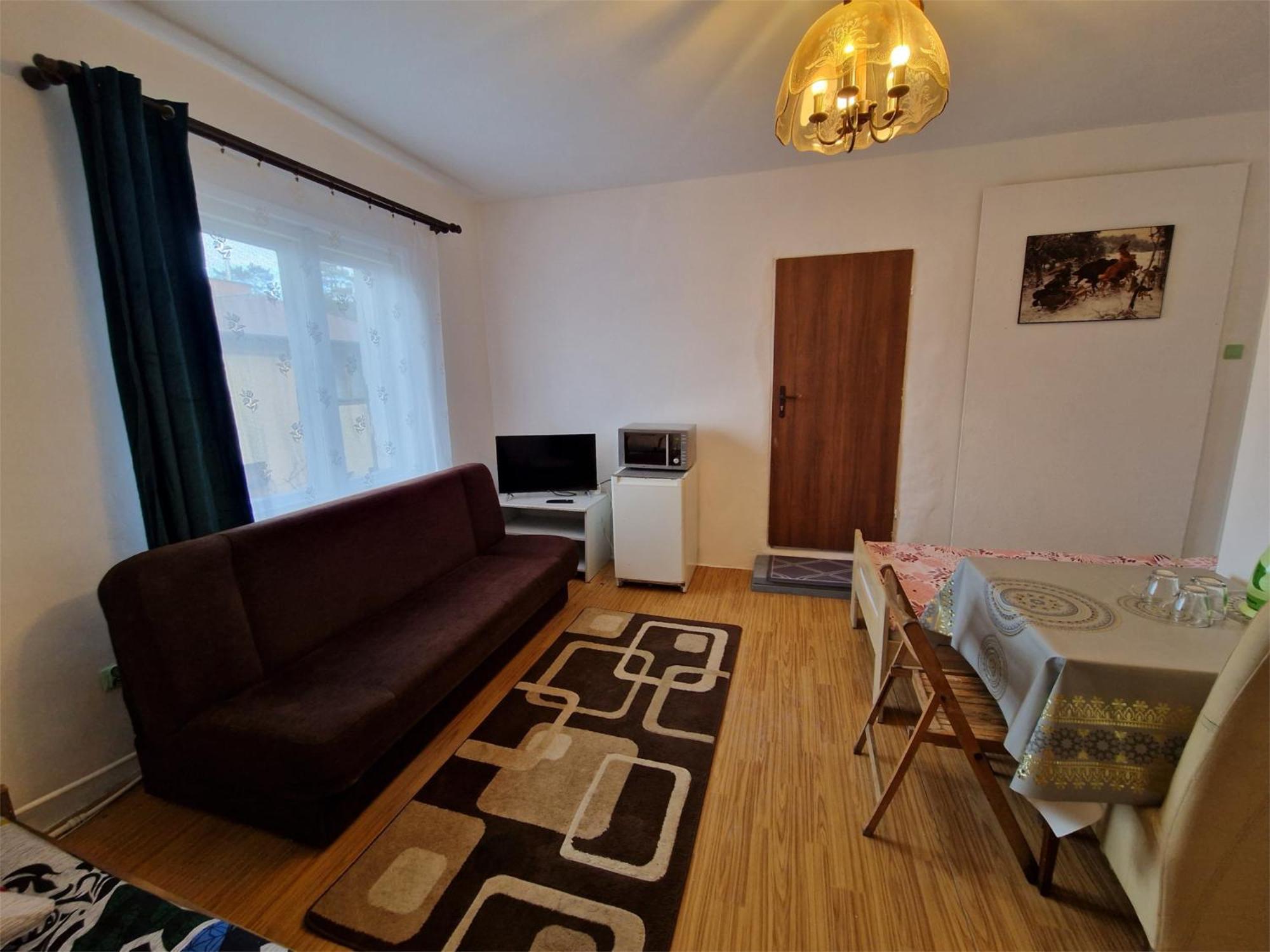 Apartment Budget *